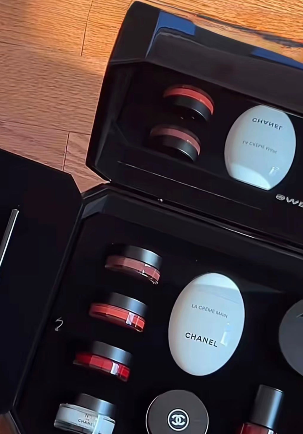 Chanel Vanity Makeup Box – Luxury Quilted Beauty Case with Mirror & Storage Compartments